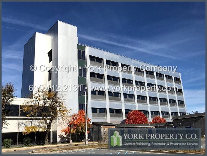 Stained anodized aluminum clad panel cleaning.